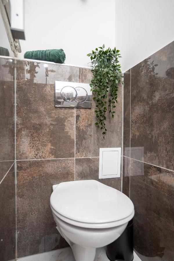 Green Goblin Apartment With Free Private Parking Budapeszt Zewnętrze zdjęcie