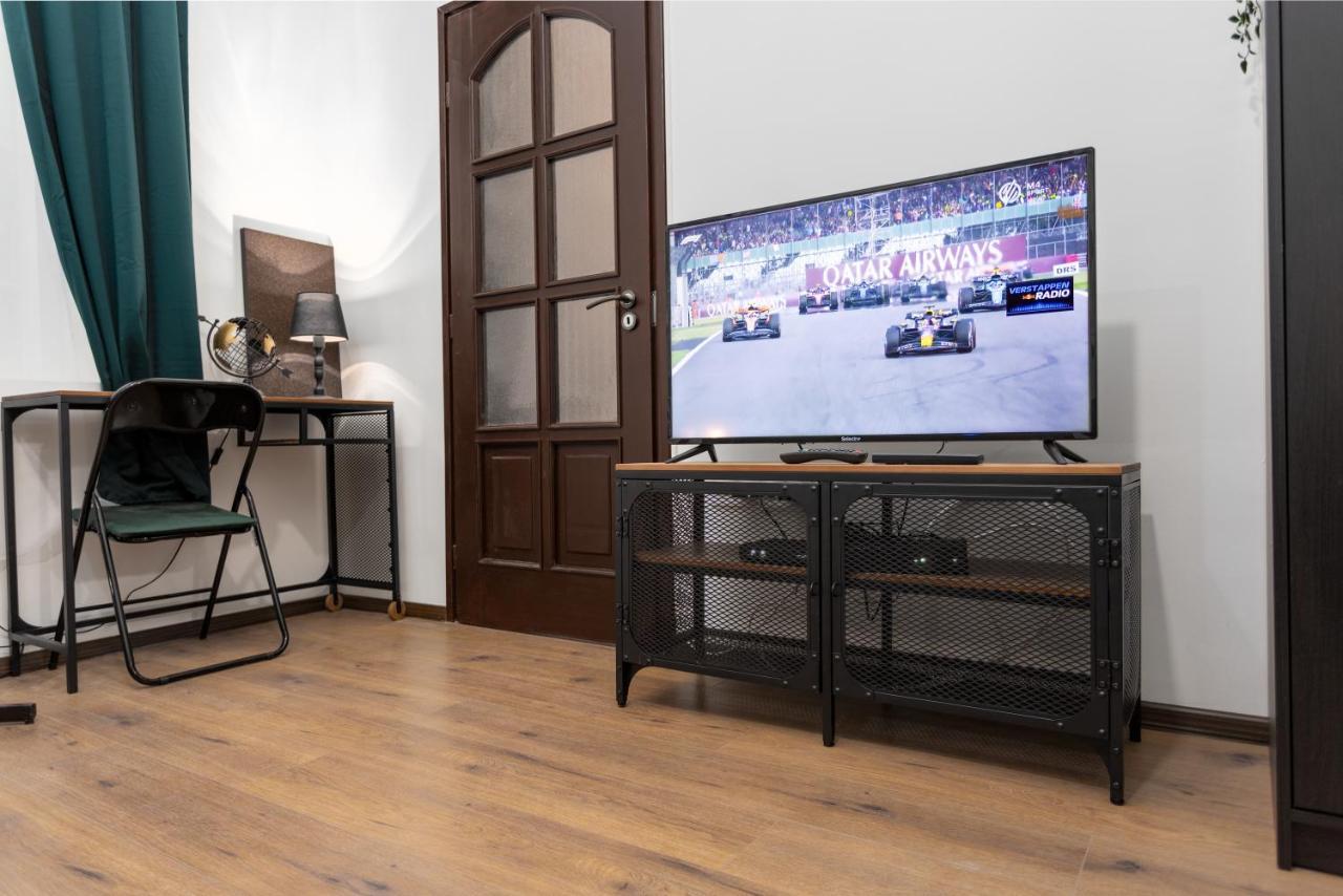 Green Goblin Apartment With Free Private Parking Budapeszt Zewnętrze zdjęcie