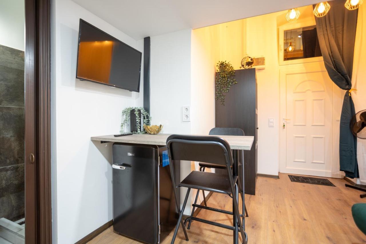 Green Goblin Apartment With Free Private Parking Budapeszt Zewnętrze zdjęcie